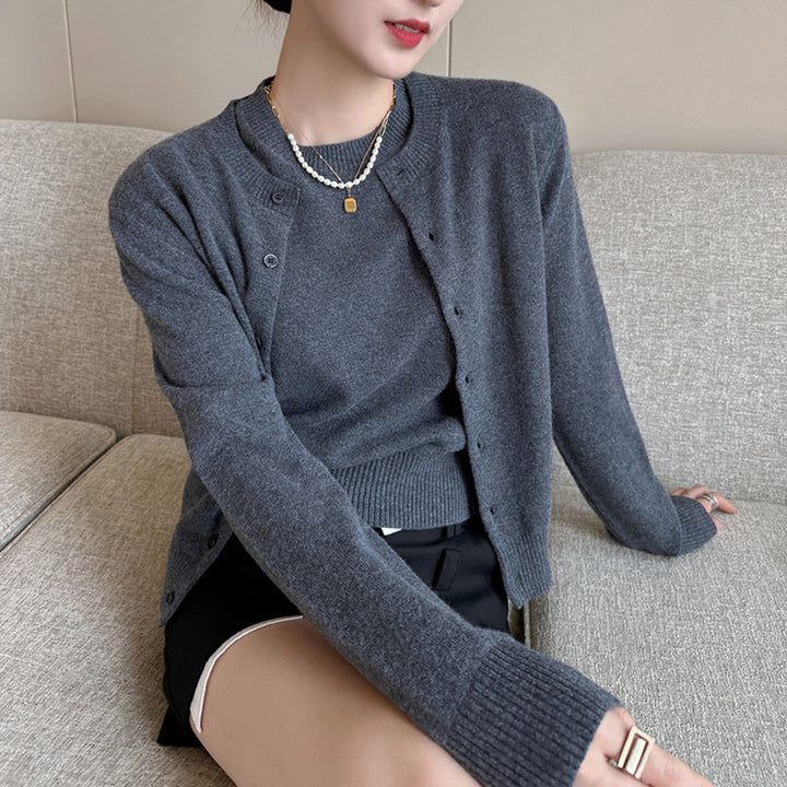 Cardigan Élégant pour Femme avec Détails de Boutons Fins et Coupe Classique Chic & Stil