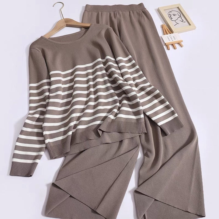 Comfortable knit loungewear set for women with striped pattern Lune London