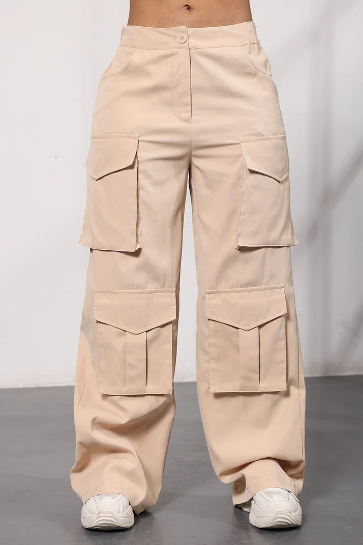 Women's cargo pants with practical pockets and wide leg Lune London