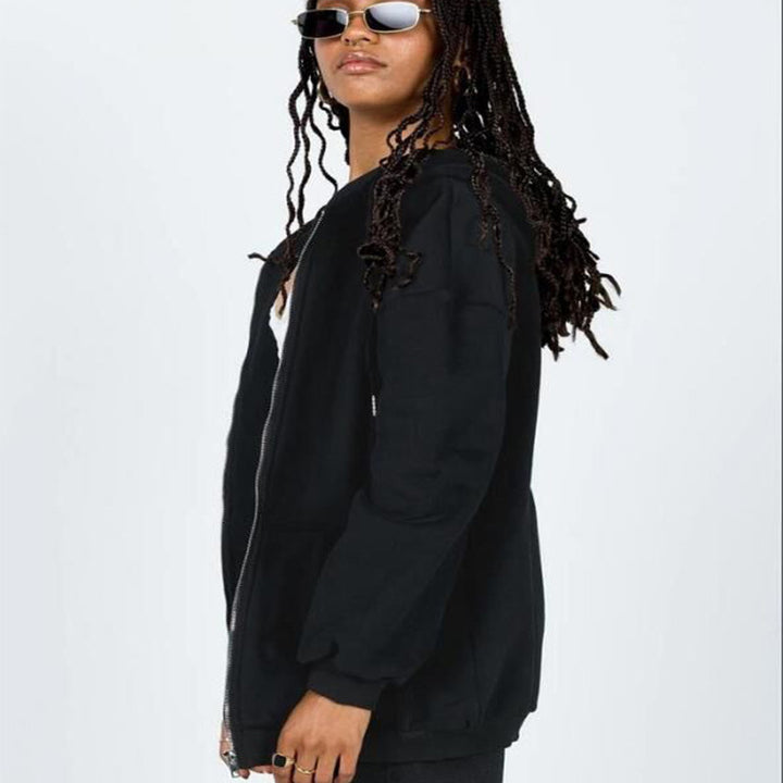Ladies oversized hoodie sweatshirt with zipper closure and practical side pockets Lune London