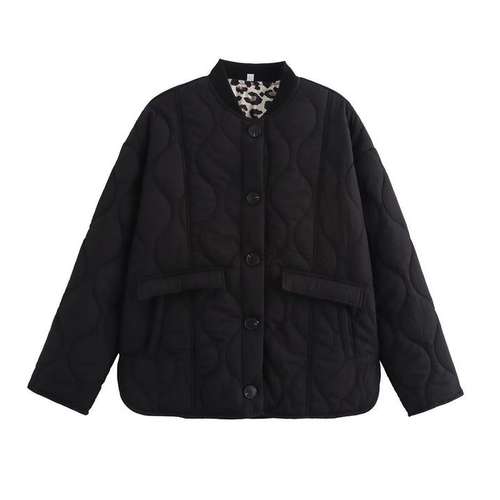 Quilted transition jacket for women with practical pockets and stylish stand-up collar Lune London