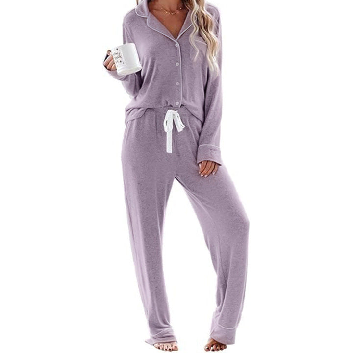 Women's pajama set made of soft, breathable material Lune London