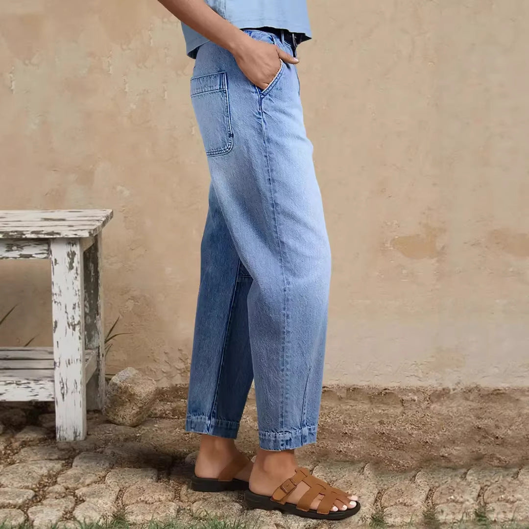 Women's loose jeans with stylish cropped cut and high waist