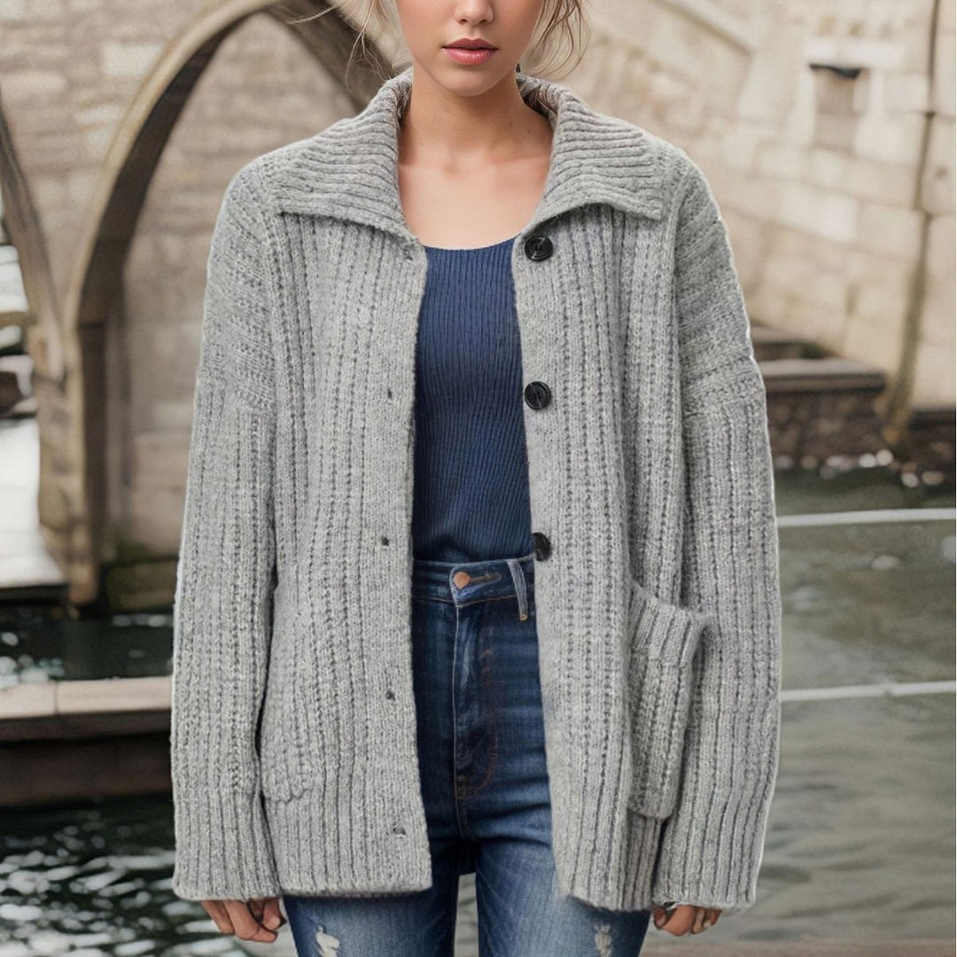 Lady cardigan with high collar and button closure Lune London