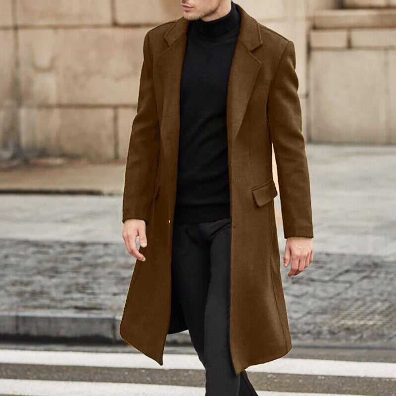 Elegant wool coat for men with a classic design featuring a deep lapel Lune London