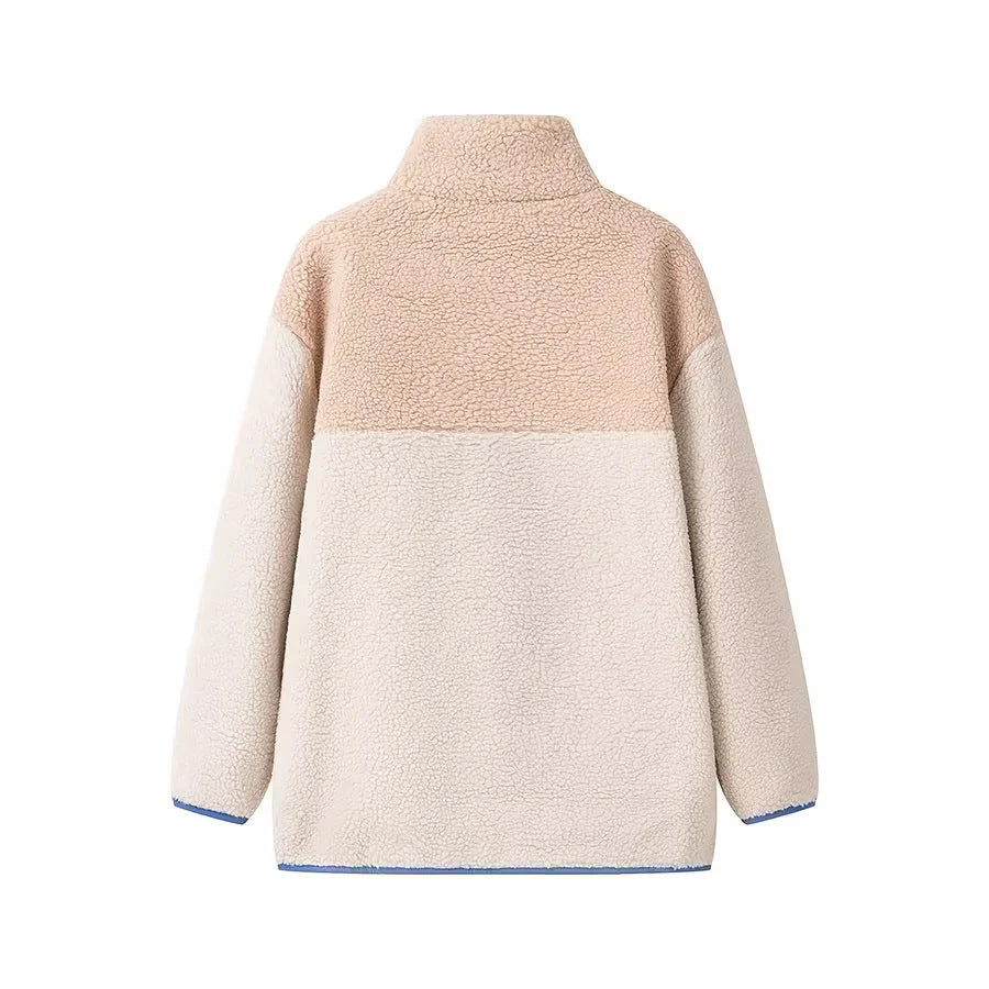 Oversized fleece jacket for women with high collar and practical pockets Lune London