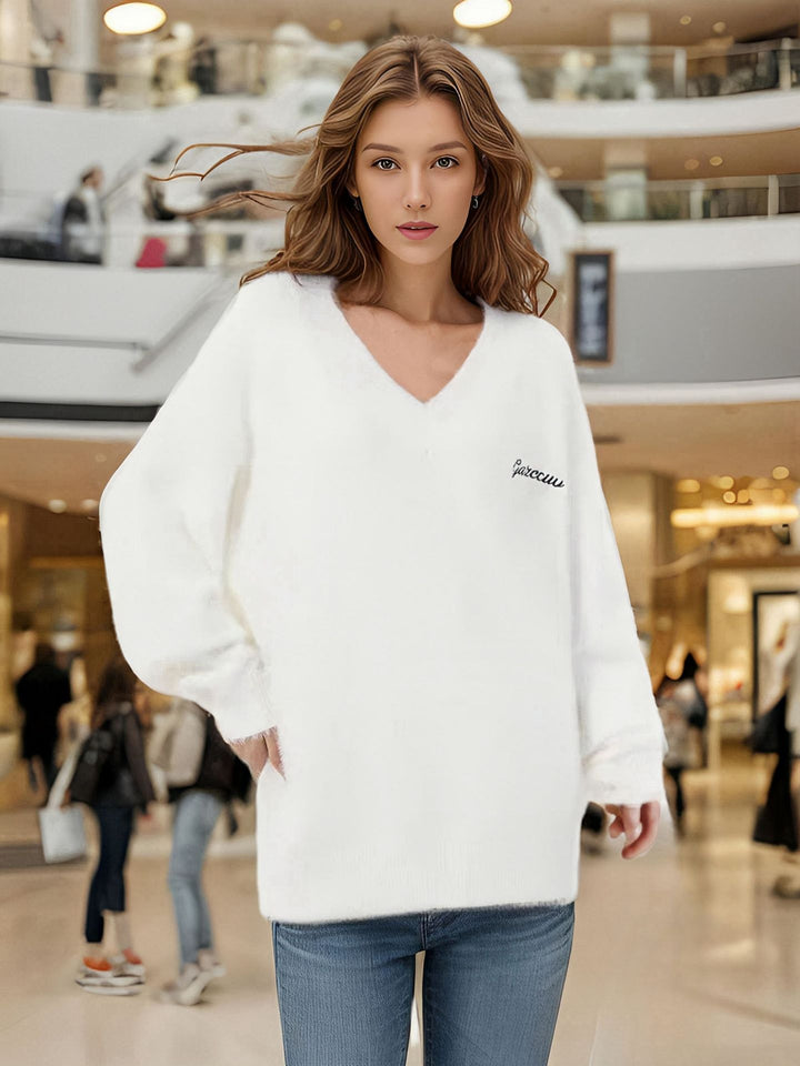 Women soft V neck sweater Lune London