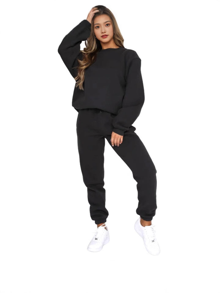 Women’s comfortable tracksuit with modern puff sleeves and elastic waistband Chic & Stil