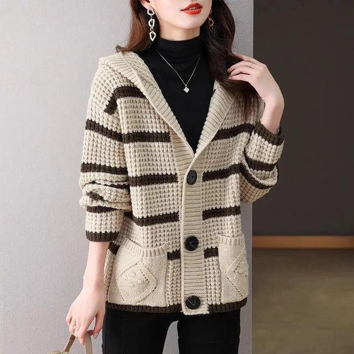 Cardigan rayé pour femmes avec capuche et grandes poches Chic & Stil