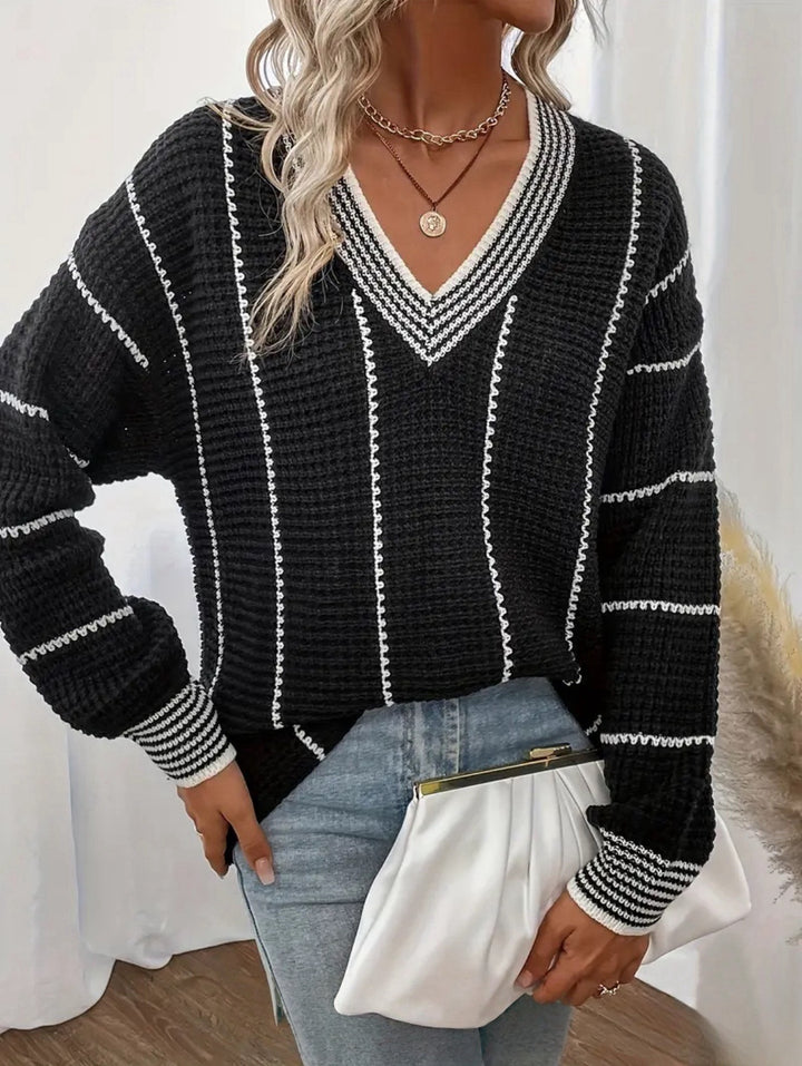 Casual sweater for women with V-neck and stripes Lune London