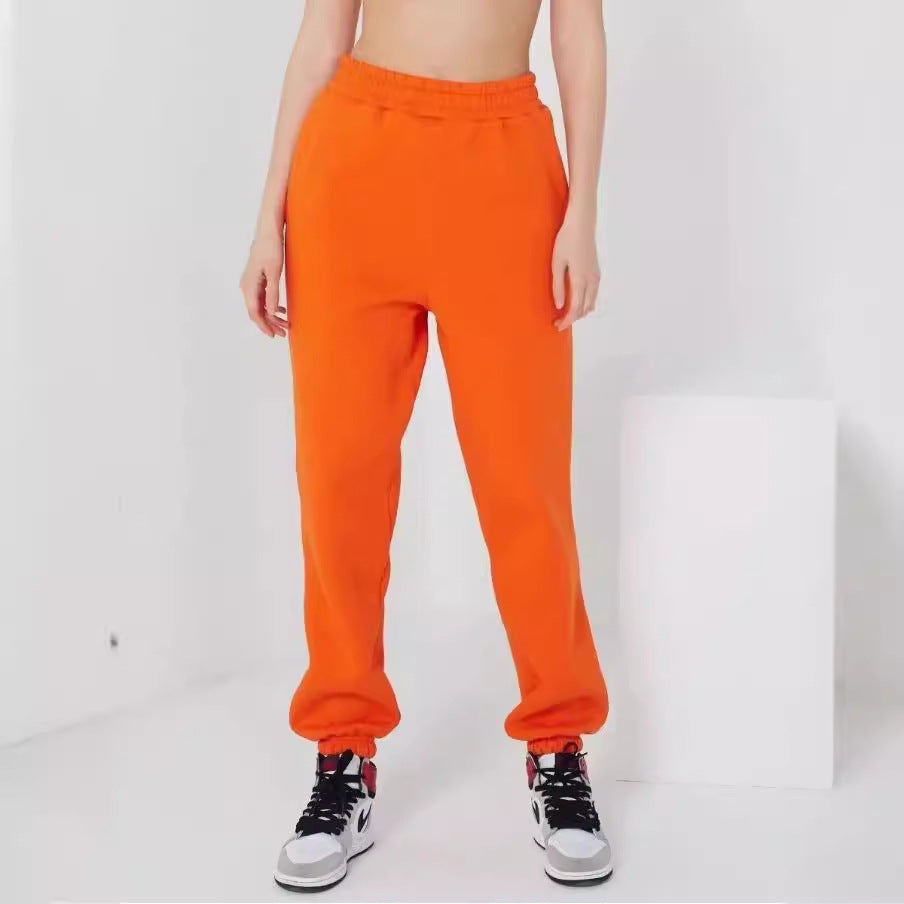 Casual women's jogging pants with elastic waist and edges Lune London