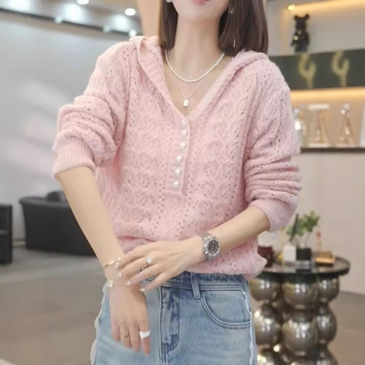 Pull en tricot pour femmes avec capuche et détails de boutons élégants Chic & Stil