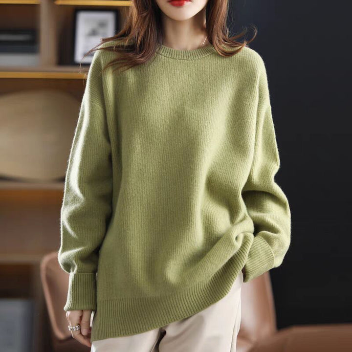 Pull confortable pour femmes en matériau doux et coupe décontractée Chic & Stil