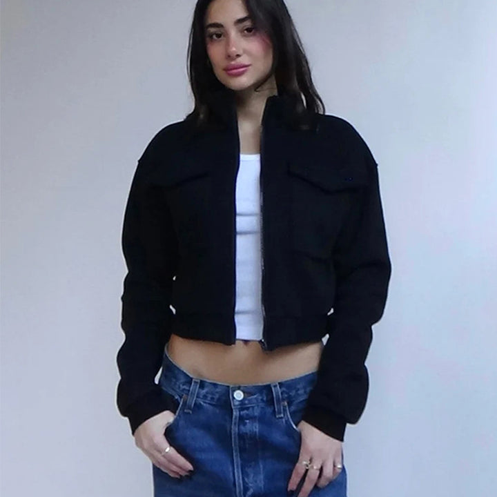Casual short jacket for women with applied pockets Lune London