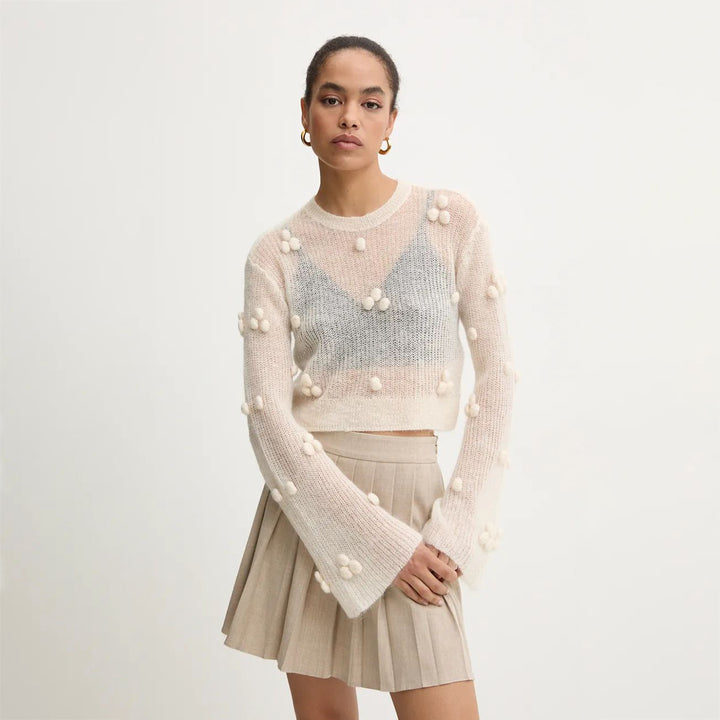 Fashion sweater for women with structured design and puff sleeves Lune London