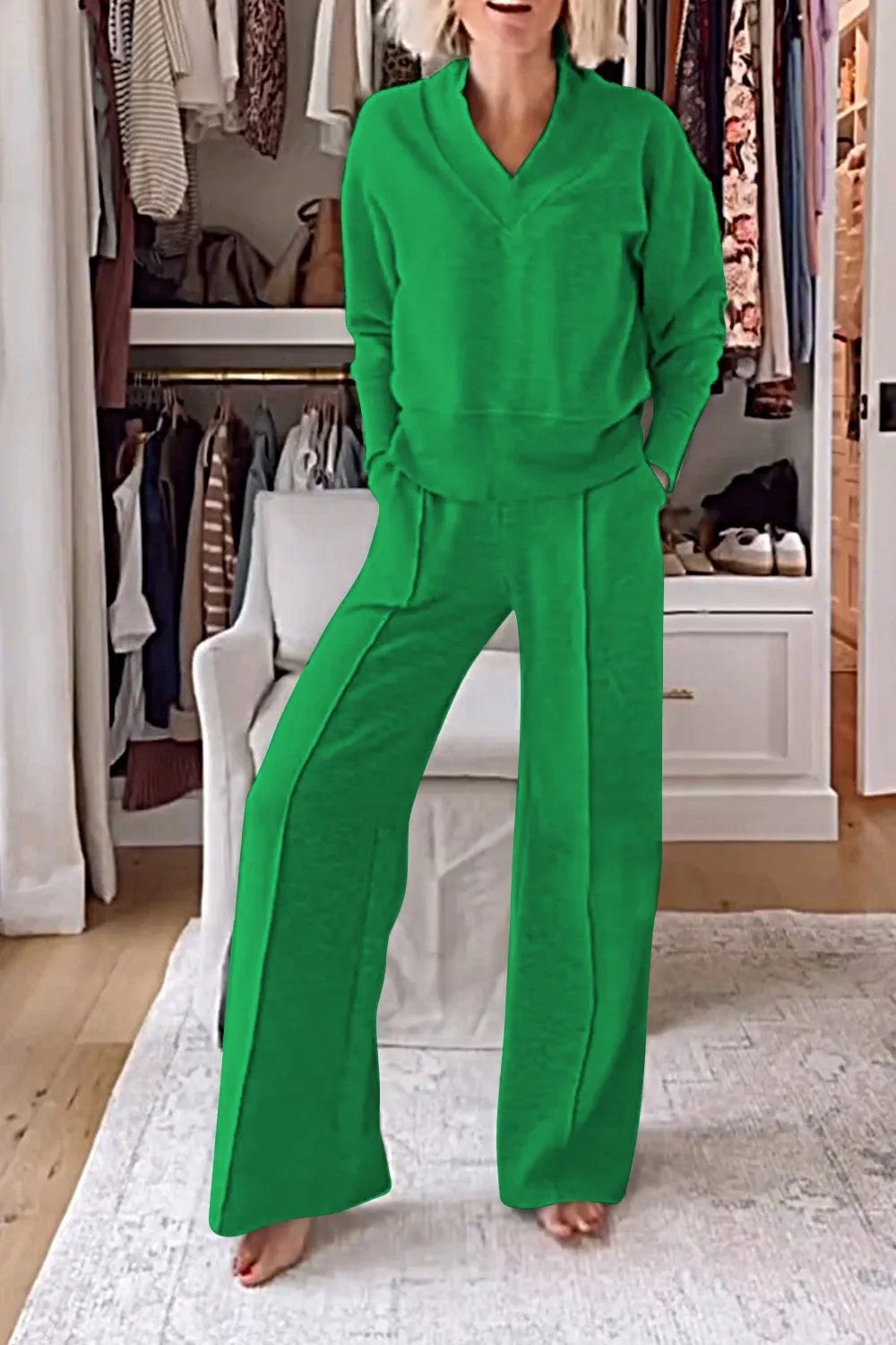 Ensemble de vêtements de loisirs confortables pour femmes avec col en V et coupe ample Chic & Stil