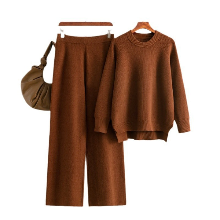 Casual knit lounge set for women with a loose top and comfortable pants Lune London