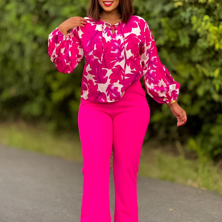Women Elegant set consisting of a casual blouse with voluminous sleeves and classic pants Lune London