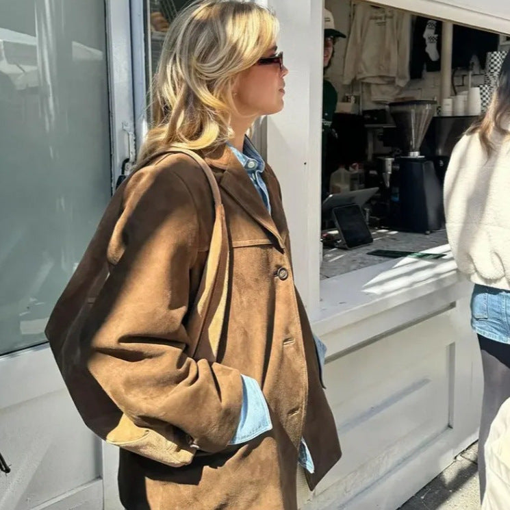 High-quality blazer jacket for women in structured material Lune London
