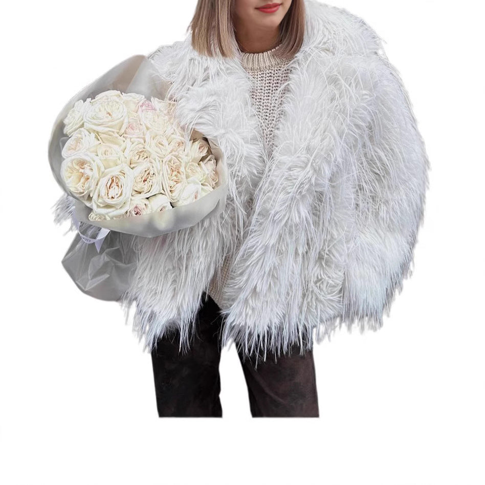 Faux fur jacket for women with an extravagant and fringed design Lune London