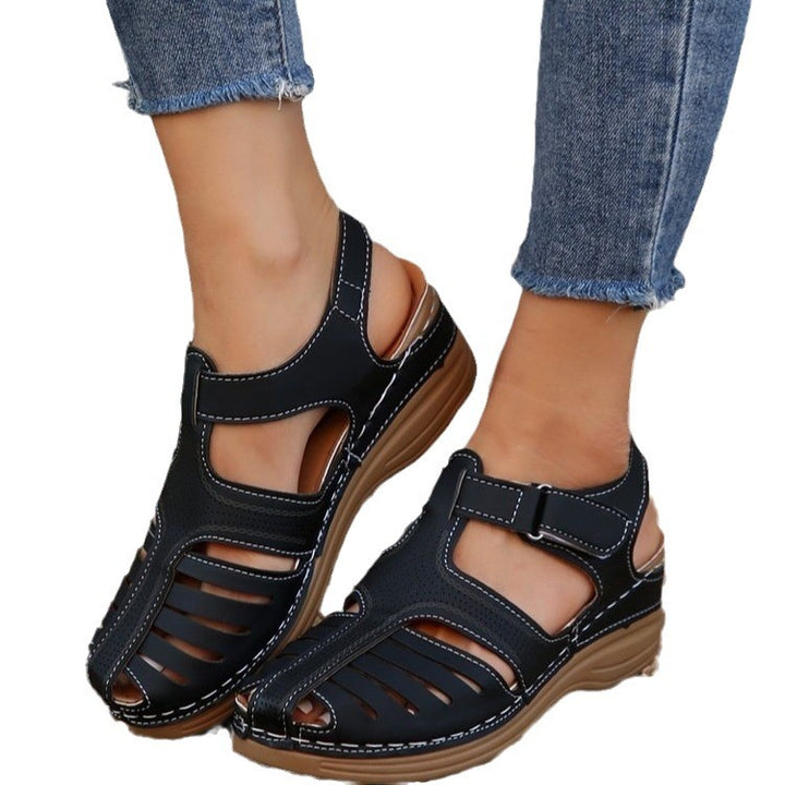 Chic and stylish comfortable leisure sandals for women