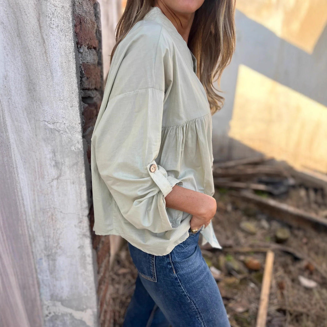 Cotton blouse for women with button closure and comfortable fit Lune London