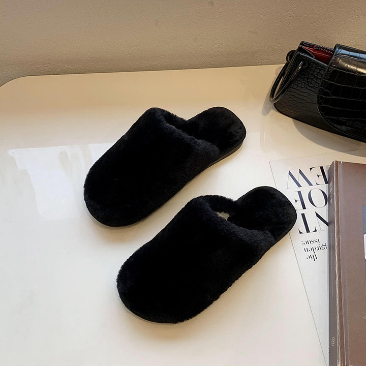 Ladies Plush Slippers in Soft Material Lune London