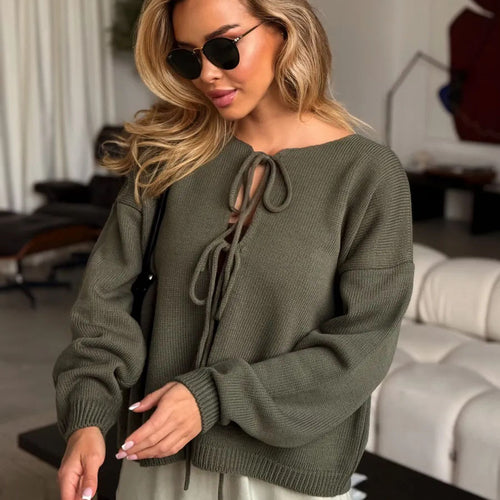 Sweater en tricot décontracté pour femmes avec laçage décoratif et coupe large Chic & Stil