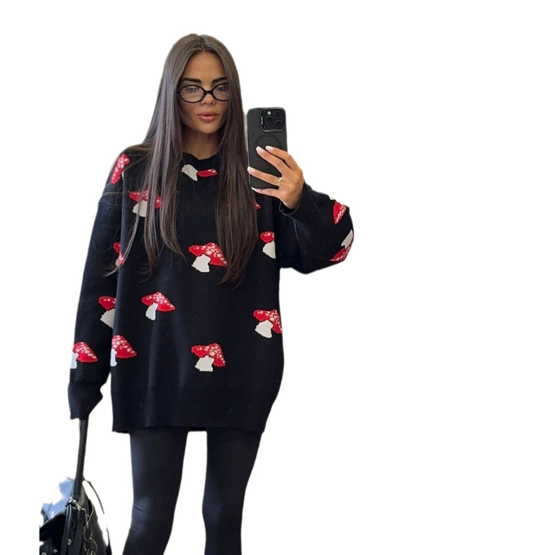 Women's sweater with a creative mushroom design and a casual fit Lune London