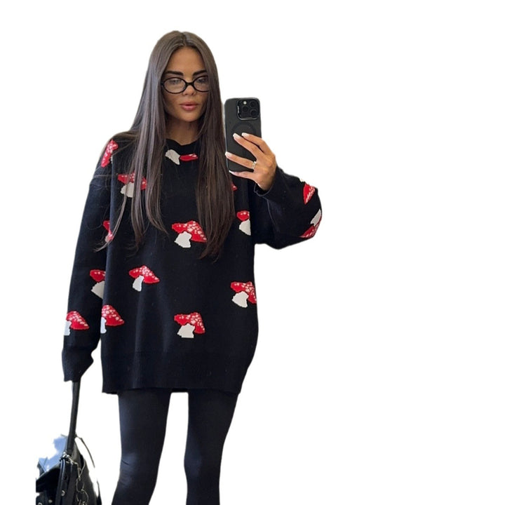 Women's sweater with a creative mushroom design and a casual fit Lune London