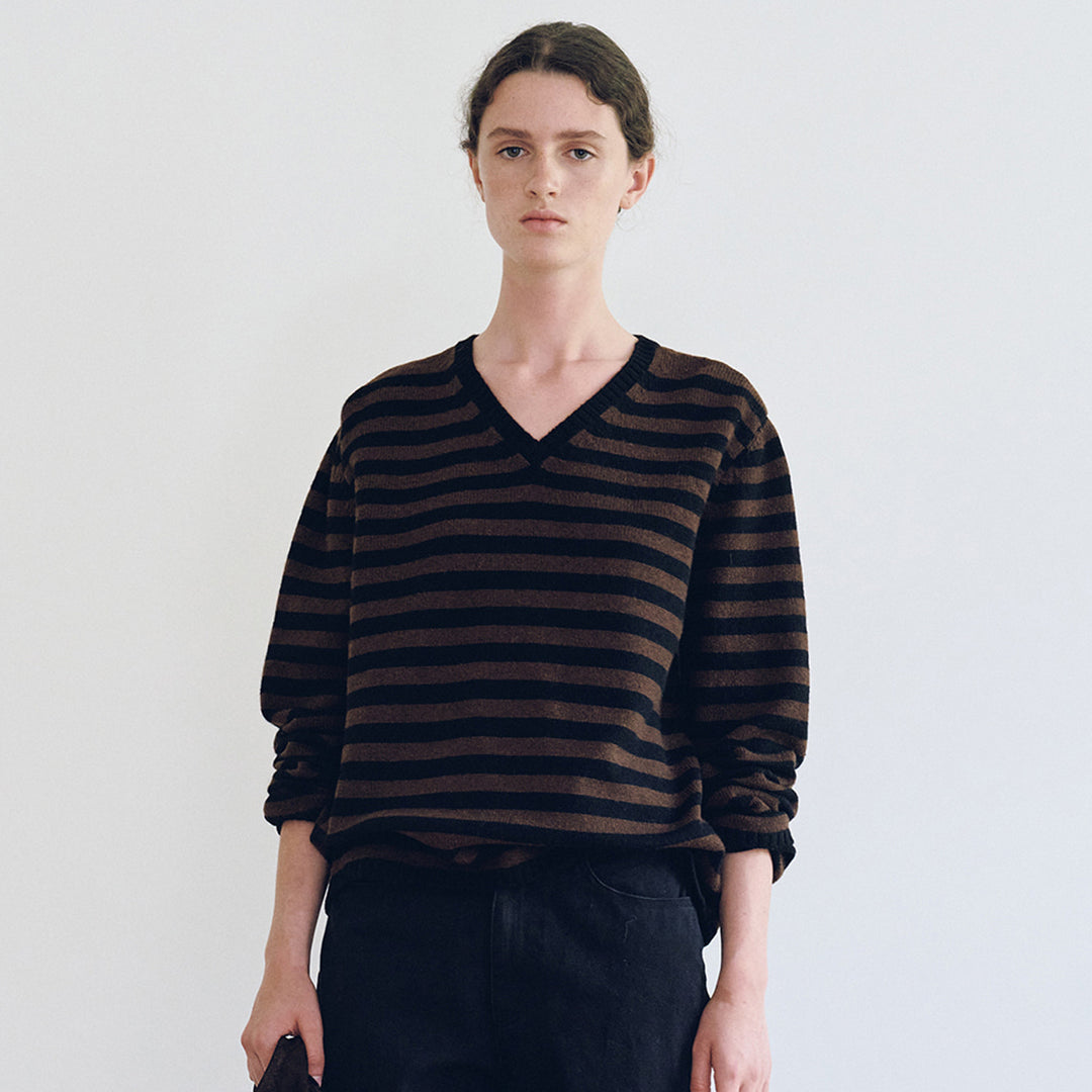 Pull femme à col en V avec motif rayé Chic & Stil