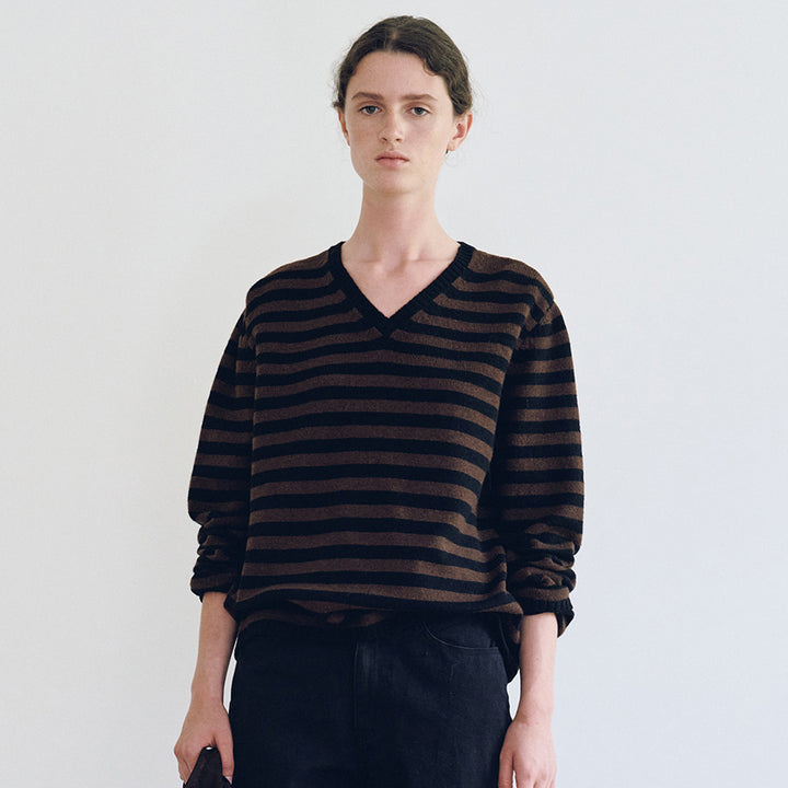 Pull femme à col en V avec motif rayé Chic & Stil