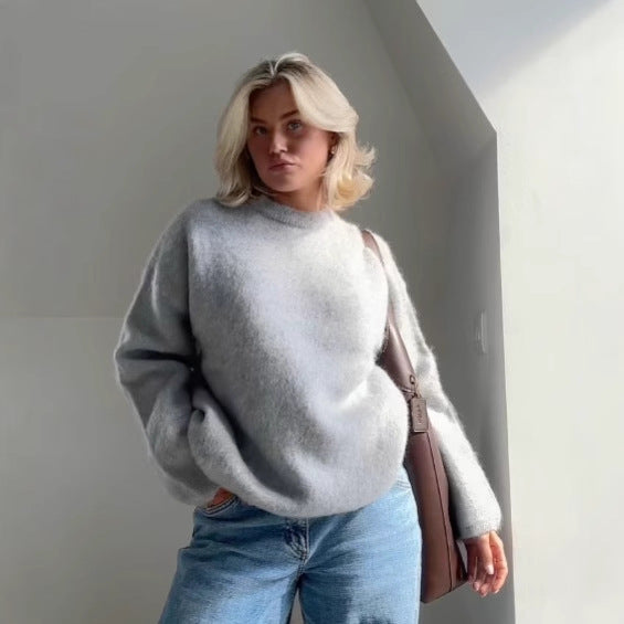 Oversized knit pullover for ladies in soft material with round neckline and relaxed fit Lune London