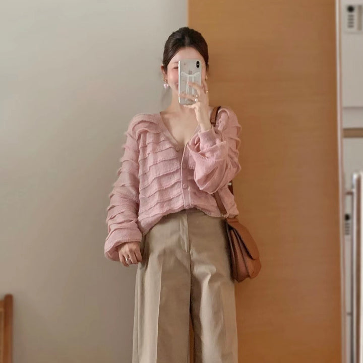 Cardigan pour femmes avec des détails de volants volumineux Chic & Stil