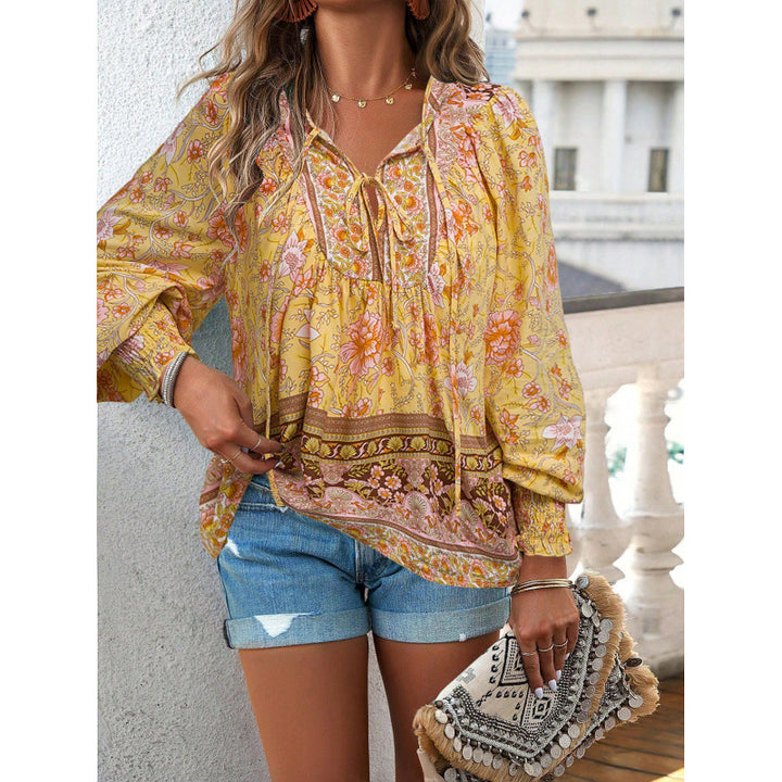 Lightweight women's blouse with floral pattern and detailed laces Lune London