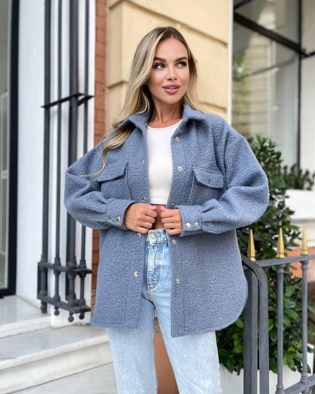 Soft fleece jacket for women with applied pockets and buttoning Lune London