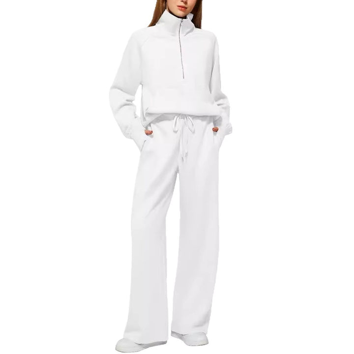 Casual tracksuit for women with a large collar and practical pockets Lune London