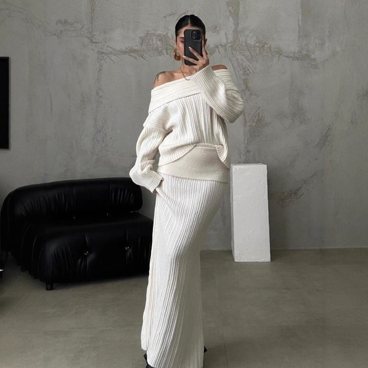 Knitted outfit for women with oversized collar and fitted cut Lune London