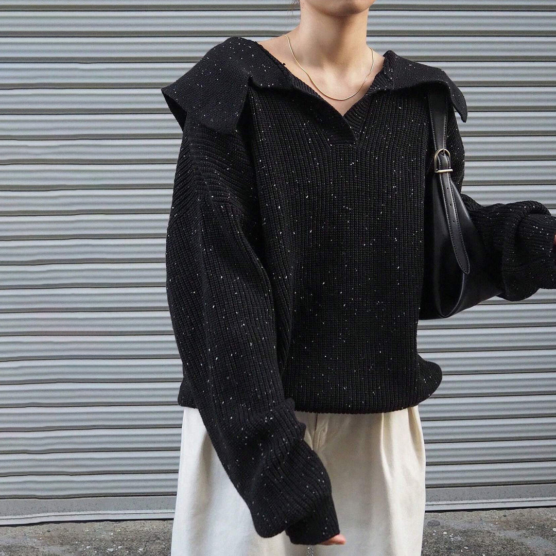 Casual knitted sweater for women with modern collar and sparkling details Lune London