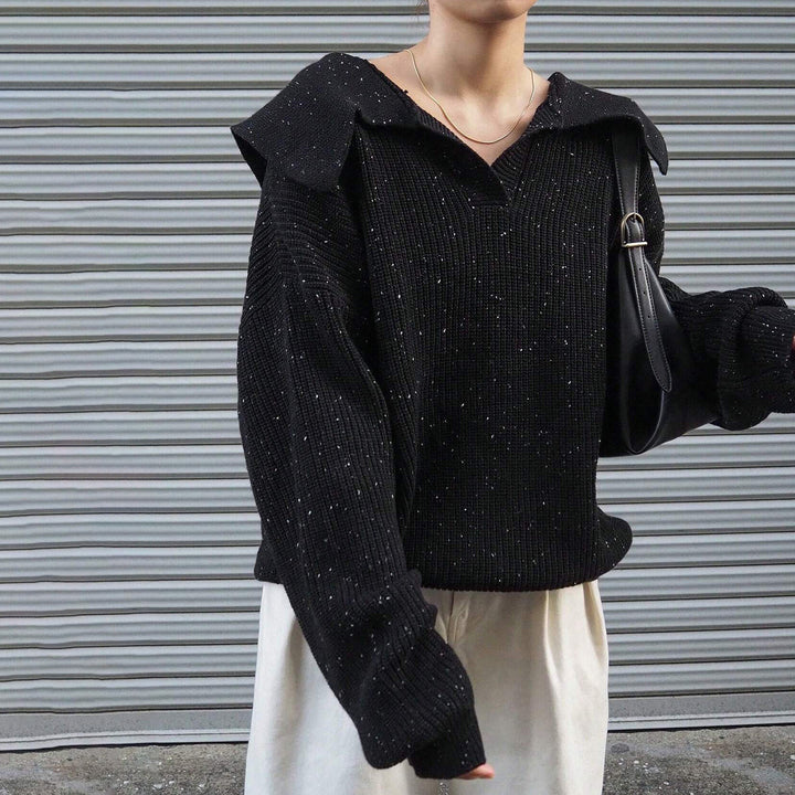 Casual knitted sweater for women with modern collar and sparkling details Lune London