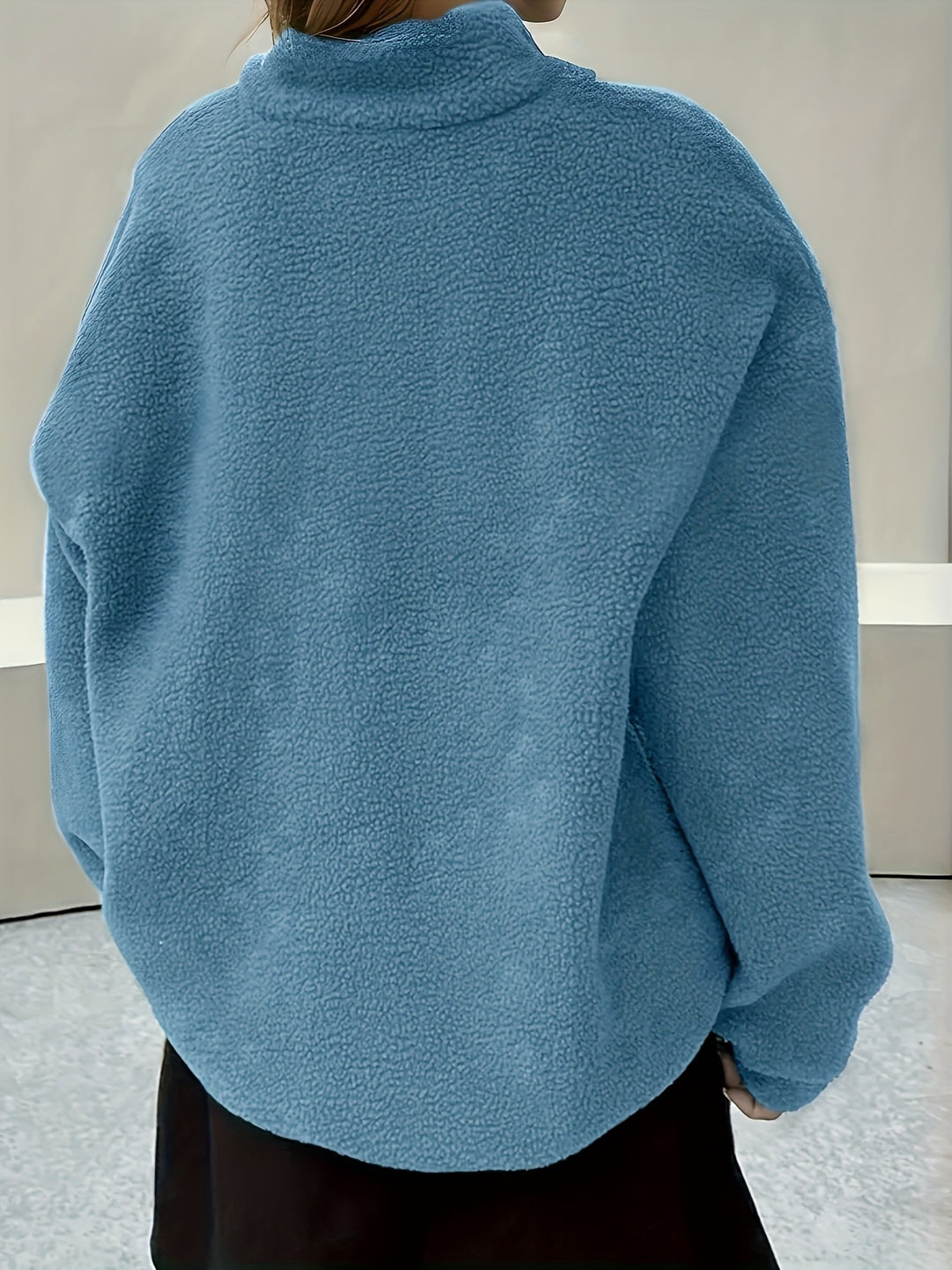 Cozy fleece sweater for ladies with a high collar and zipper Lune London