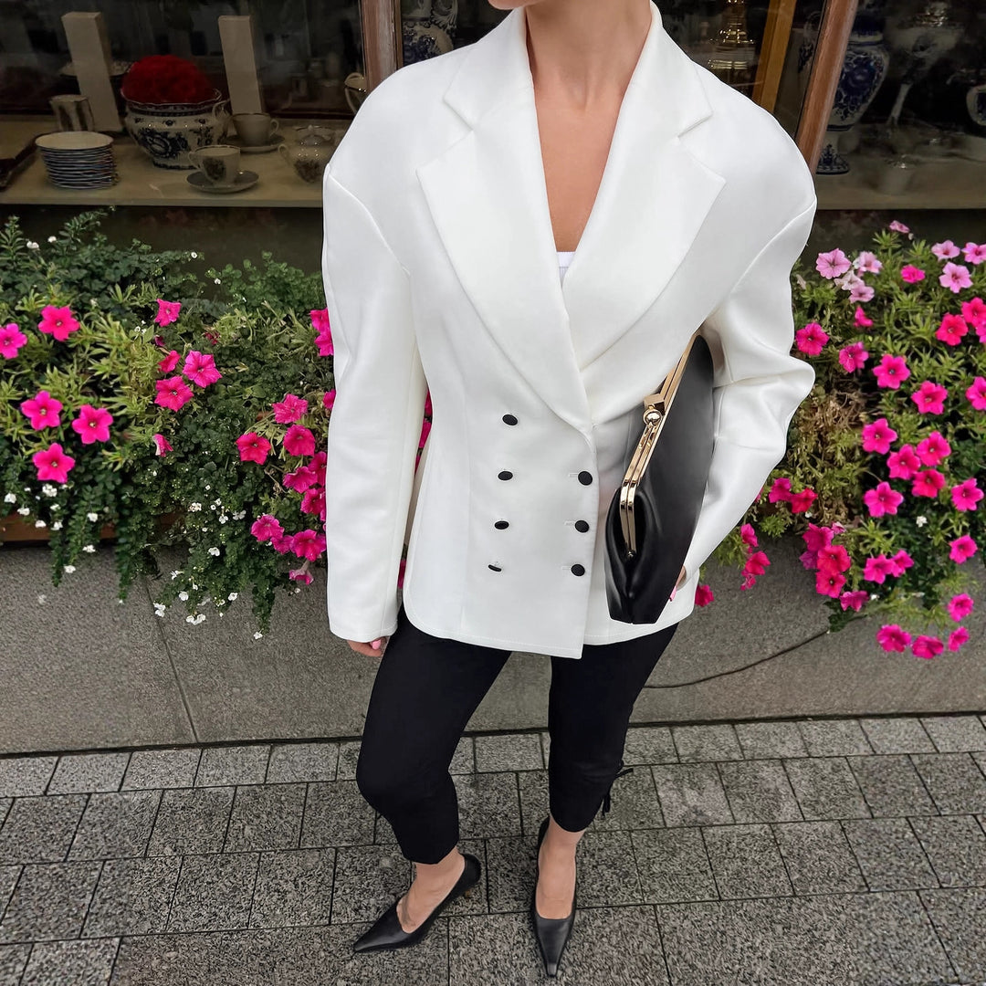 Oversized blazer jacket for women with elegant design Lune London