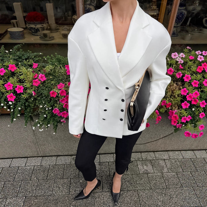 Oversized blazer jacket for women with elegant design Lune London
