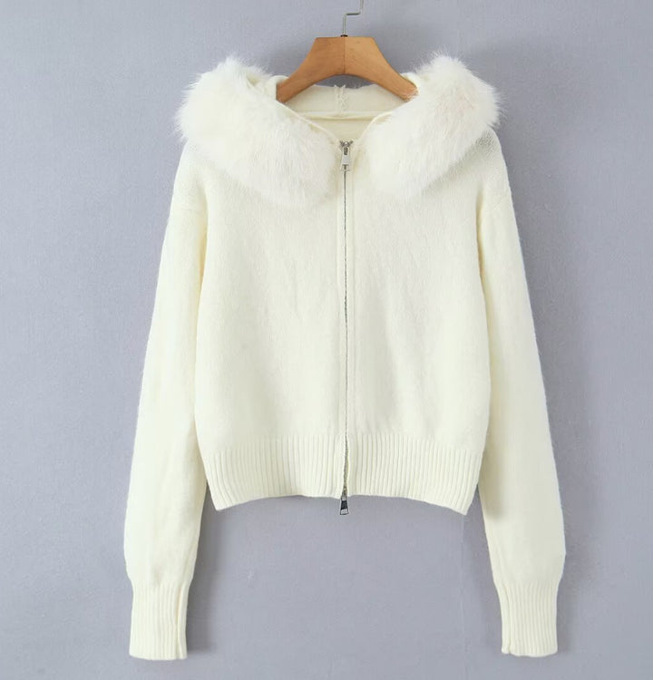 Women's knit cardigan with luxurious faux fur collar and zipper Lune London