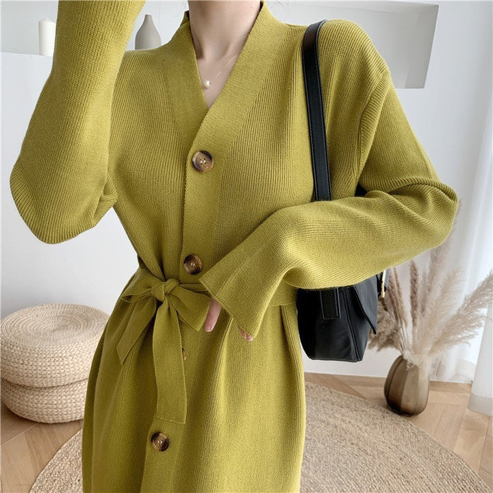 Robe tricotée élégante pour femme avec ceinture et boutons Chic & Stil