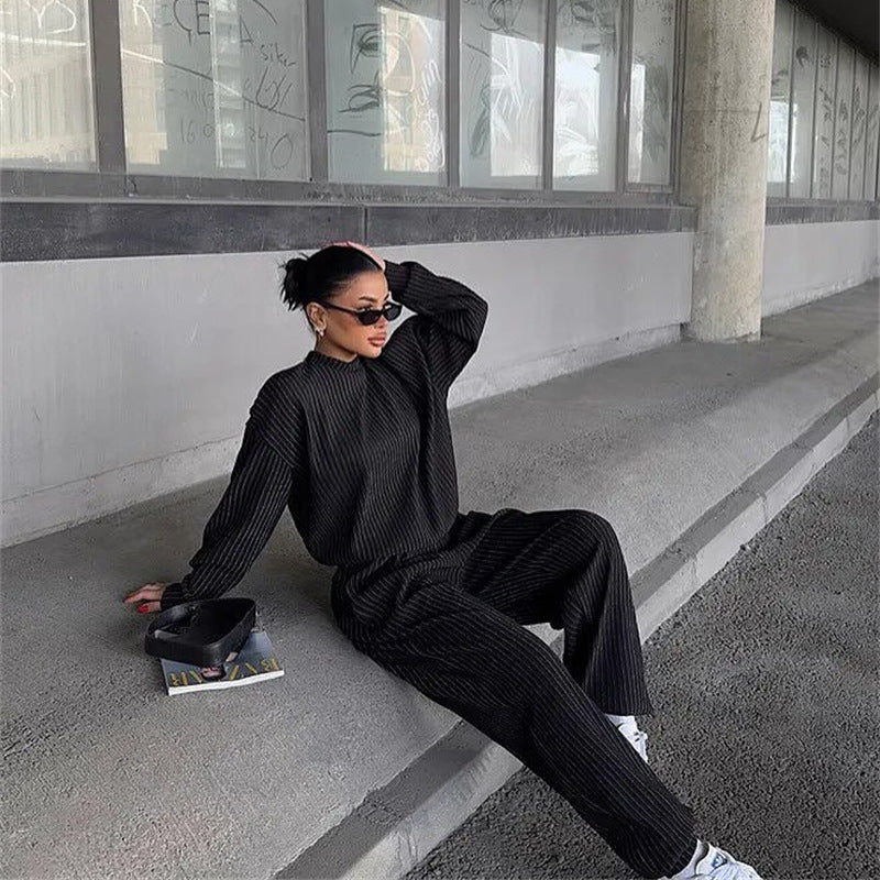 Casual and modern knit set for women with rib structure and wide leg Lune London