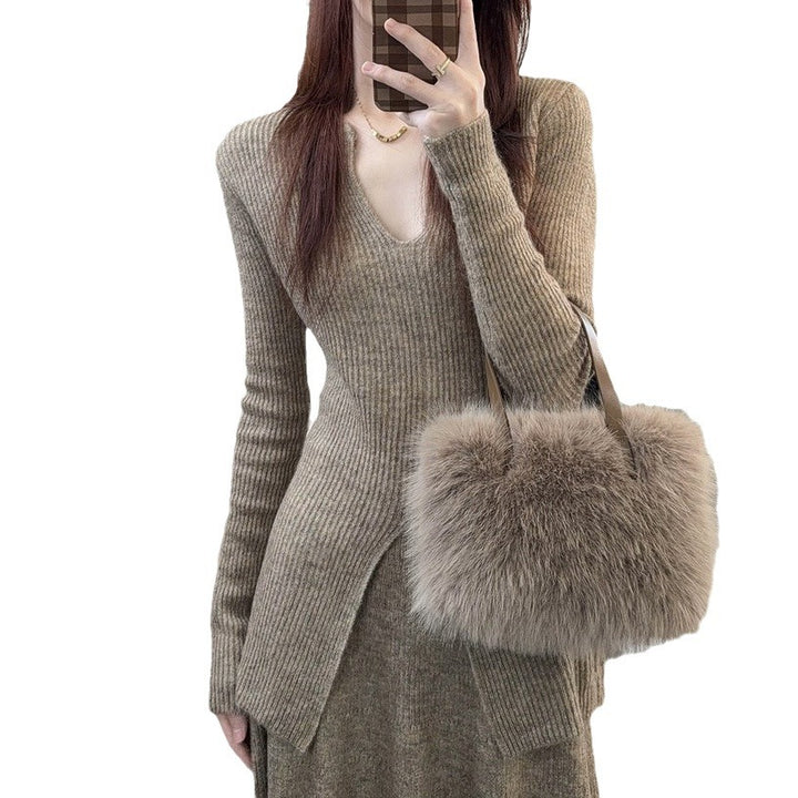 Pull côtelé pour femmes avec décolleté en V profond et coupe décontractée Chic & Stil