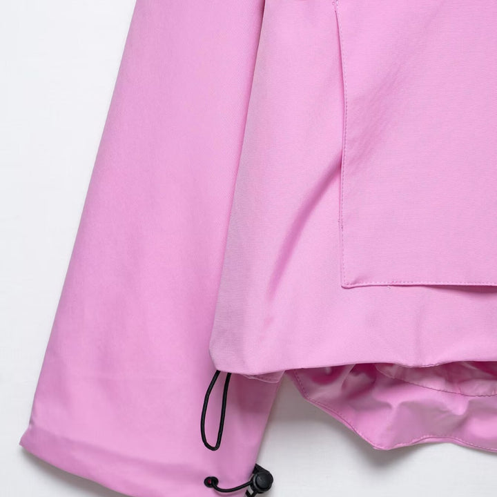 Veste de loisirs pour femmes avec col à capuche ajustable et poches pratiques Chic & Stil