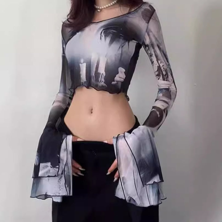 Women Crop-top with transparent sleeves and artistic print Lune London