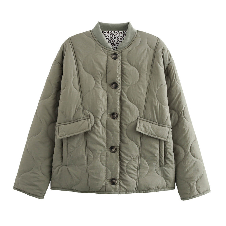 Quilted transitional jacket for women with practical button details and stylish pockets Lune London